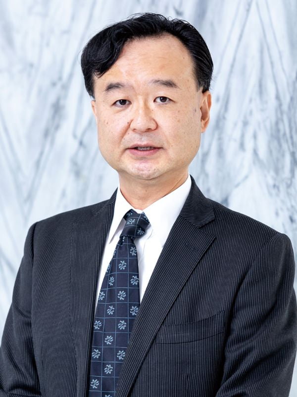文学部長 斎藤 成夫