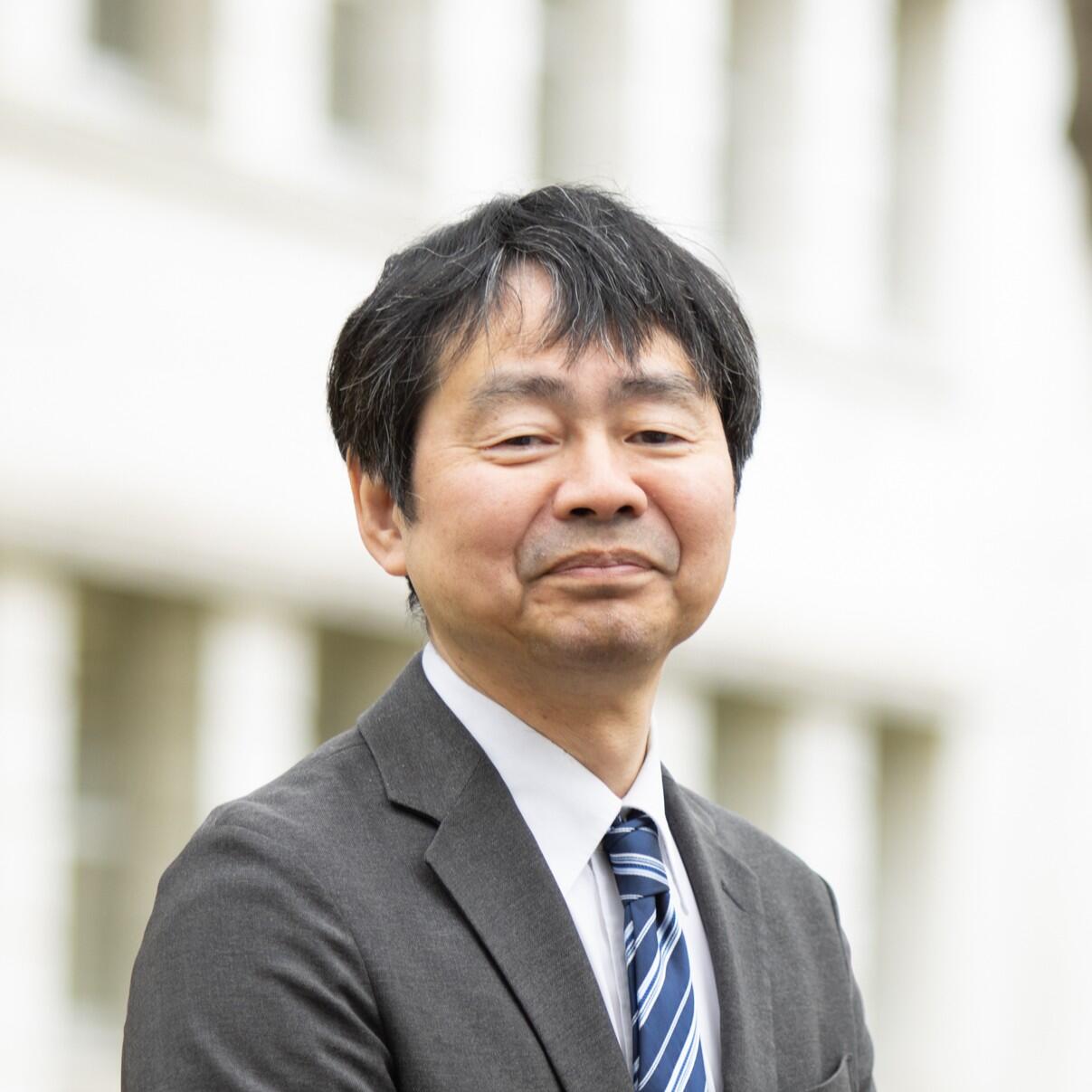 宮坂　昭生